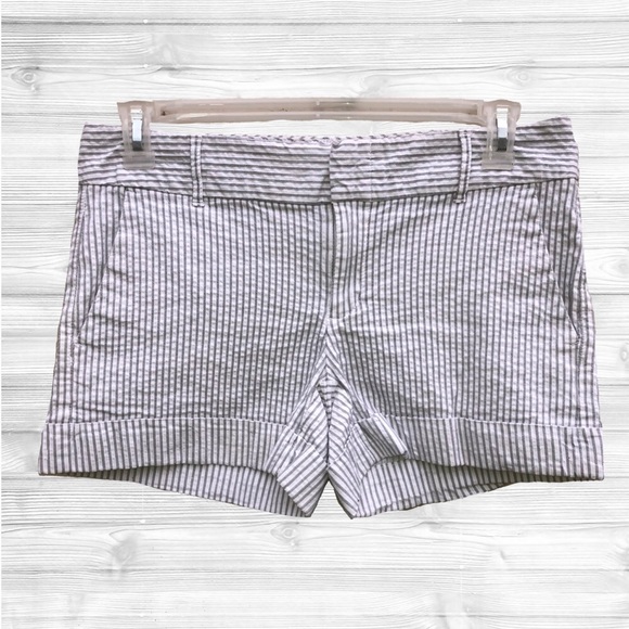 ⚡️5/$15⚡️ Tommy Hilfiger | White/Gray Striped Shorts | 6 - Picture 1 of 8